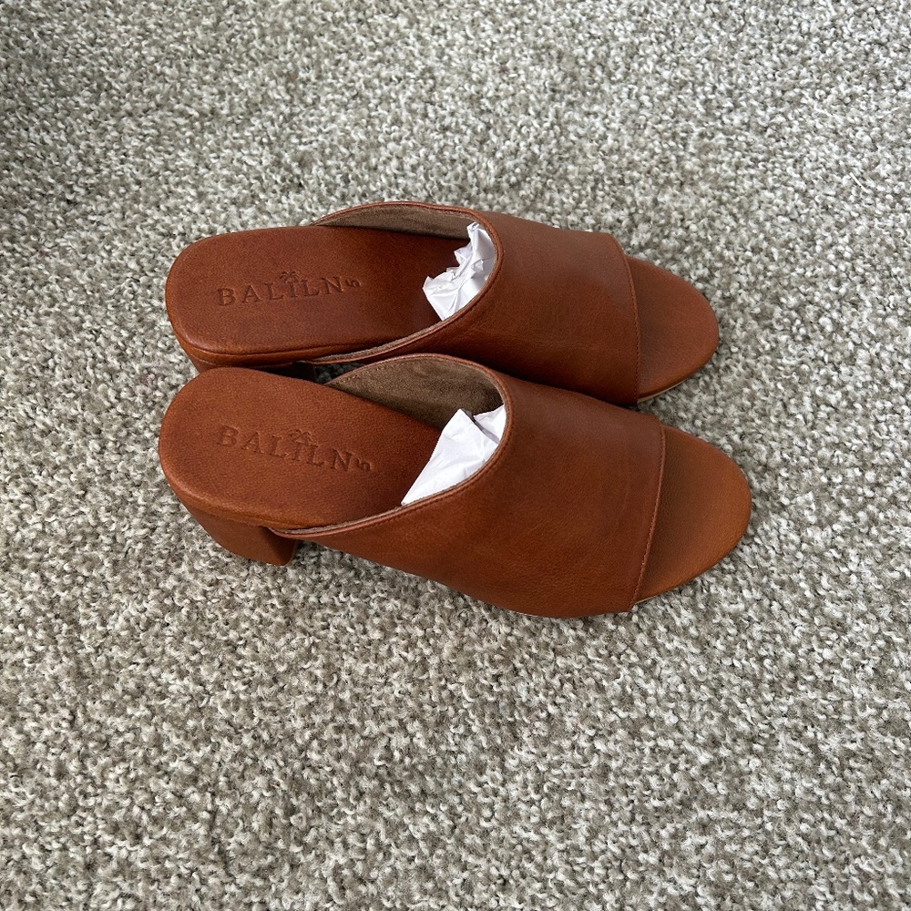 Leather mules